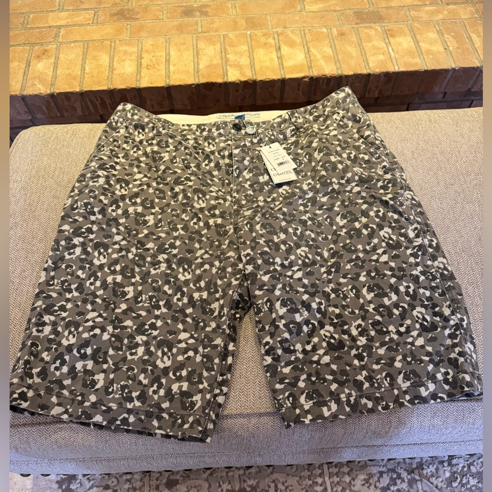 Crooks and castles mens camo short brand new with tags
